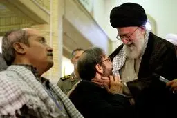 نمایندگان رهبر انقلاب با جانبازان دیدار می‌کنند