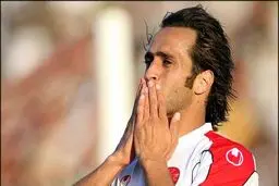 ادای احترام علی کریمی به مقام جانبازان+عکس
