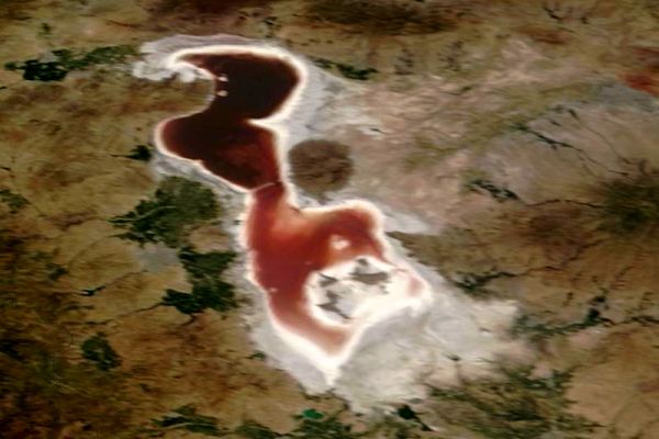 همصدایی ۱۳ هزار کشاورز برای احیای دریاچه ارومیه