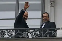 ظریف و عراقچی فردا در جلسه غیر علنی مجلس حاضر می‌شوند