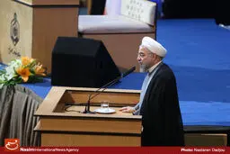 روحانی: ‫سرزمین اقتصادی ما توسط عفلقیان امروزی یعنی ۱+۵ و شورای امنیت اشغال شده است‬‬