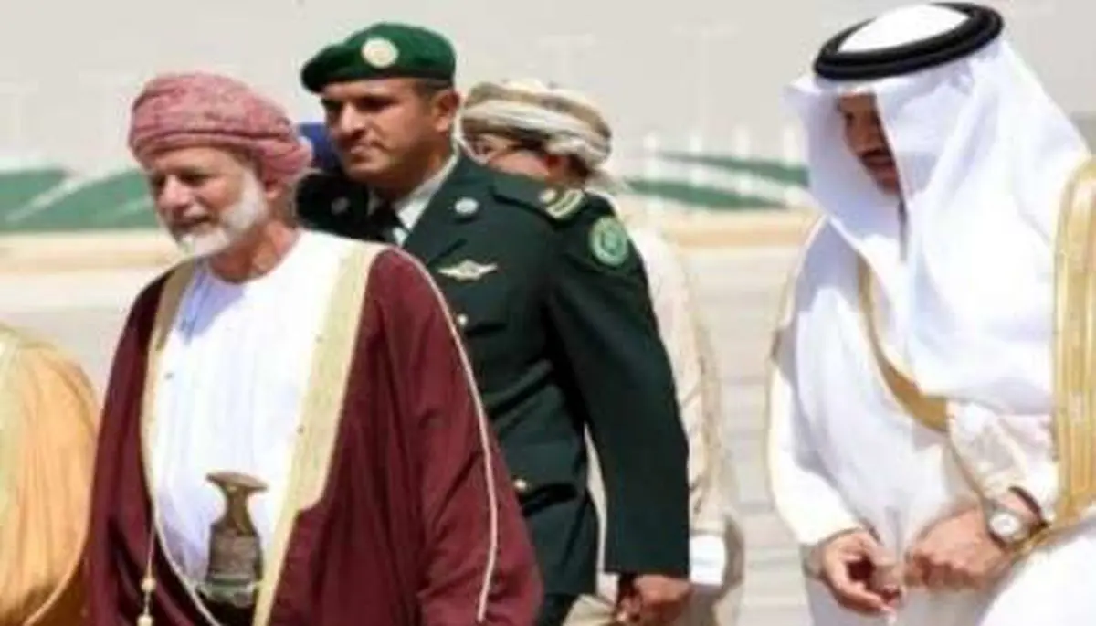 هیات عمانی برای دیدار با انصارالله یمن وارد صنعاء شد