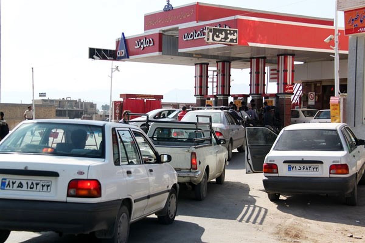 رئیس کانون کارفرمایان جایگاه‌داران سوخت: بزودی بنزین تک نرخی می‌شود