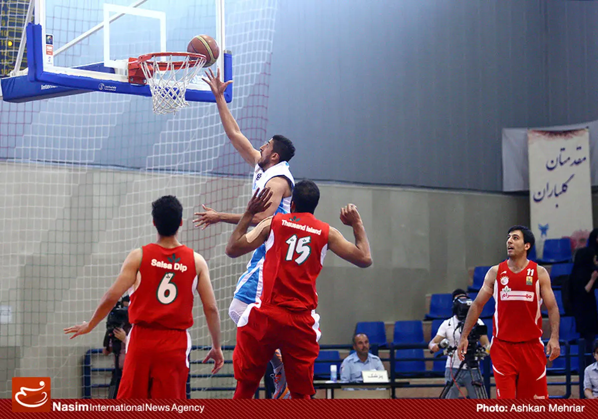 دانشگاه آزاد برابر مهرام به برتری رسید