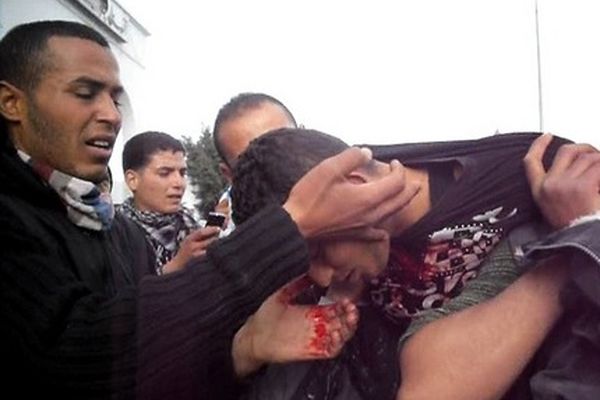دو نفر بر اثر تیراندازی در پادگان نظامی در تونس کشته شدند