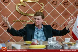 کی‌لب مافین: مردم آمریکا باید بدانند دولتشان چه جنایتکار بزرگی است