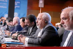 ظریف: مبارزه با افراط گرایی باید مورد بازنگری قرار گیرد