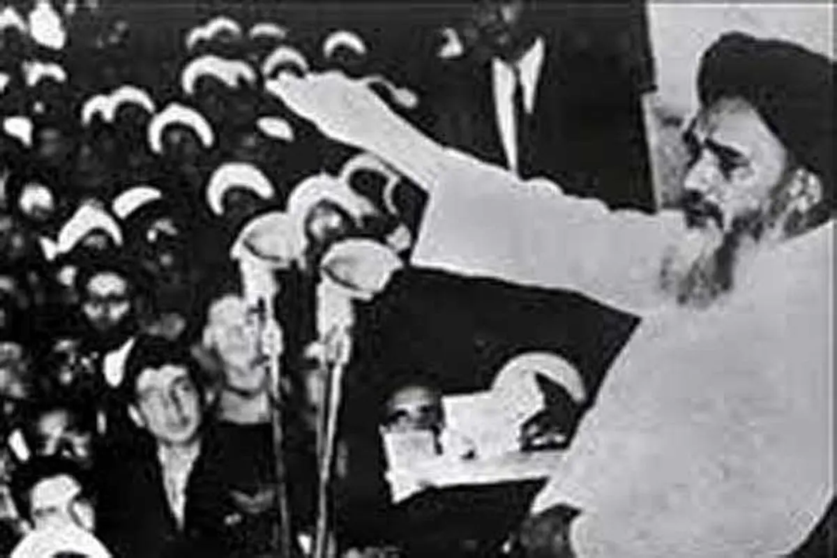 ‫"سخنرانی تاریخی امام خمینی(ره) در عاشورای ۴۲؛ قیام ۱۵ خرداد چگونه رقم خورد؟‬"