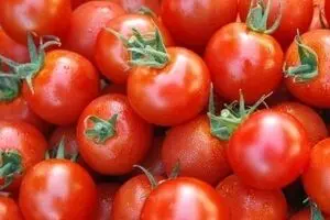 دولت هر کیلو گوجه فرنگی را از کشاورز کیلویی ۱۵۰ تومان خریداری می‌کند