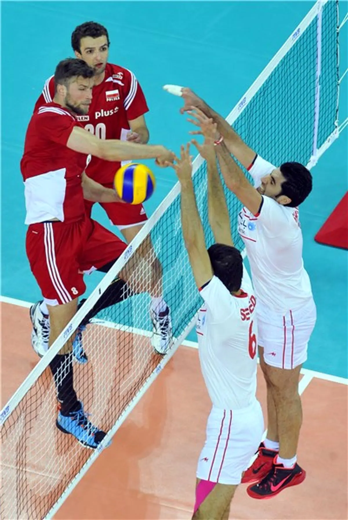 تیم ملی والیبال ایران نخستین امتیاز خود را در لیگ جهانی کسب کرد