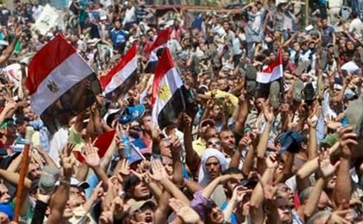 مردم مصر علیه رئیس‌جمهور کودتاچی تظاهرات کردند