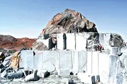 رئیس انجمن سنگ: سنگ‌های ترئینی چینی در انبارهای داخلی دپو شده است