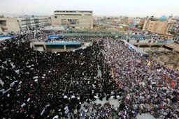 بذرپاش:
اگر عکس گرفتن با جان کری آبرو می‌آورد نتانیاهو باآبروترین فرد جهان بود
