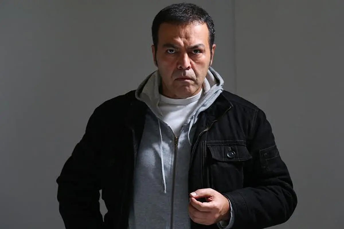 "فریبرز عرب‌نیا" روی صحنه تئاتر می‌رود