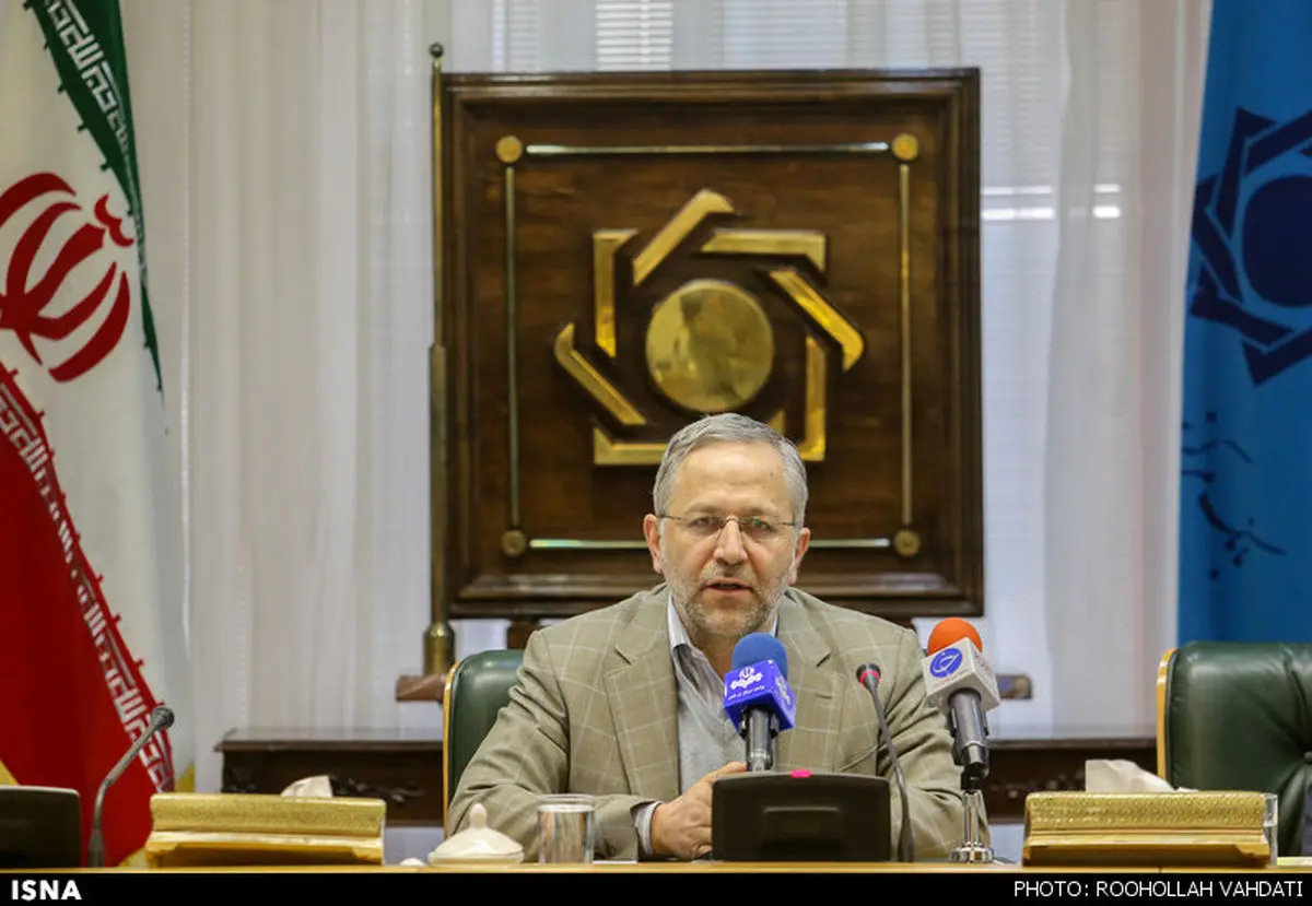 رئیس پژوهشکده پولی و بانکی: ارزش اسکناس ۱۰ هزار ریالی به ۹۴ ریال تنزل یافت