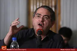 زرشناس: عدم تلاش برای تحول در علوم انسانی، خیانت است
