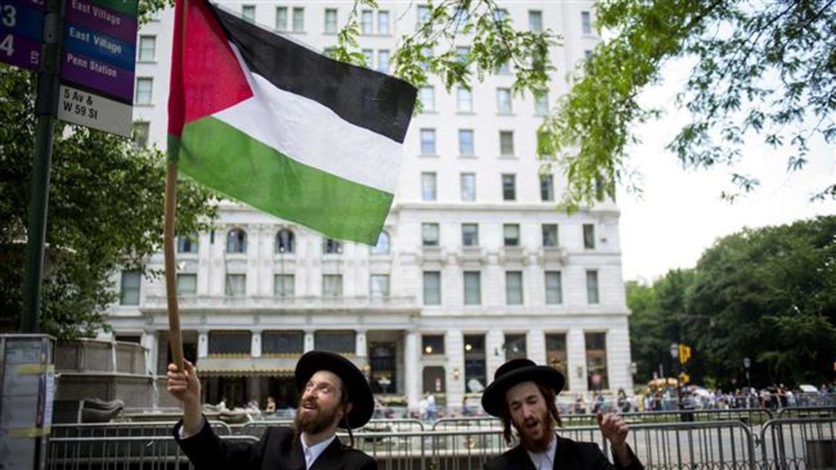 معترضان ضدصهیونیست مسیر رژه‌ی "روز اسرائیل" در نیویورک را بستند