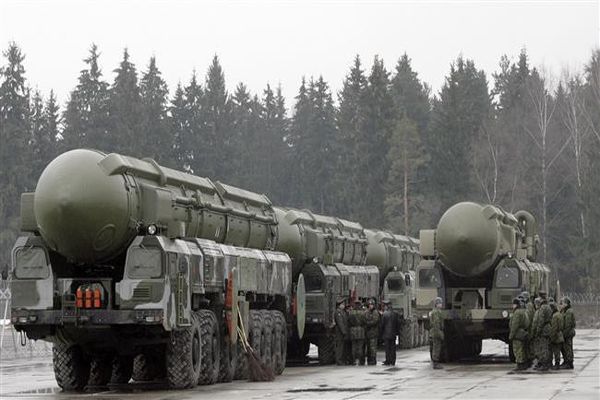 مسکو: روسیه حق دارد در کریمه سلاح‌ اتمی مستقر کند