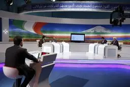 برنامه مناظره با موضوع 