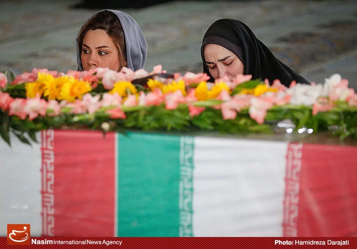 گزارش تصویری:: مراسم وداع با پیکر شهدای غواص در دانشگاه تهران