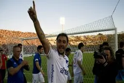 آلوارو رکوبا از دنیای فوتبال خداحافظی کرد