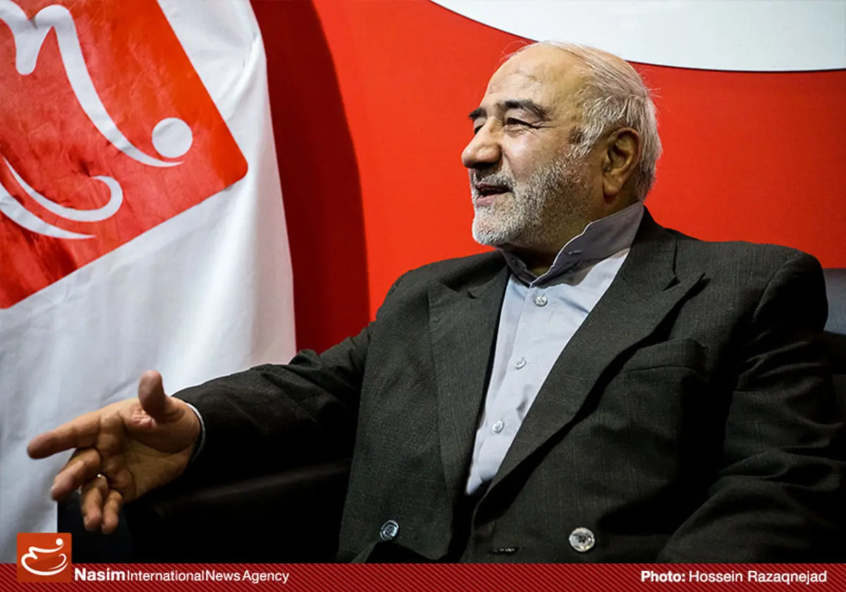 جواد منصوری: شهدا ره صد ساله را یک شبه رفتند و ما اندر خم یک کوچه‌ایم