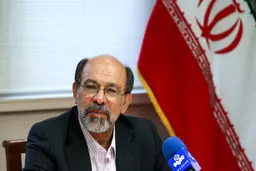 رئیس دانشگاه آزاد: غواصان شهید ایستادند  تا ما در مقابل مستکبرین زانو نزنیم