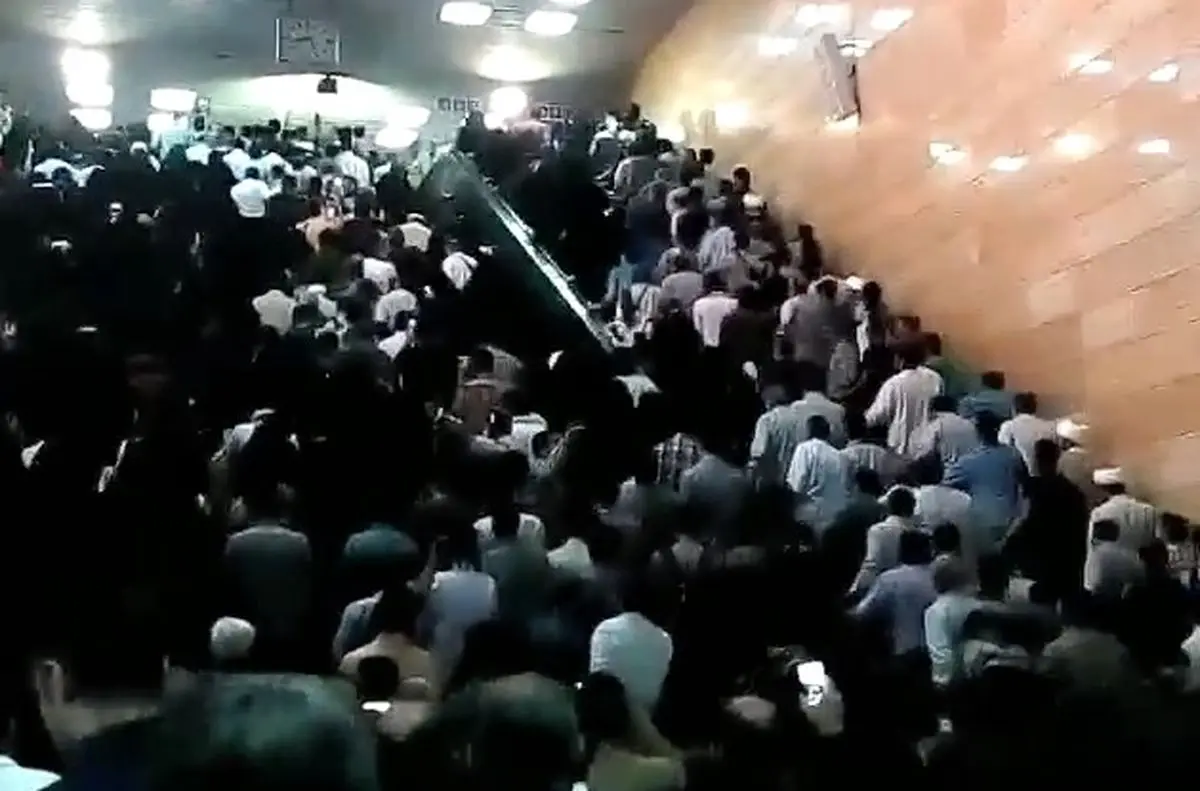 فیلم:: ایستگاه متروی "ملت" در روز تشییع پیکر شهدای غواص