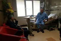 کیومرث هاشمی از کفاشیان عیادت کرد