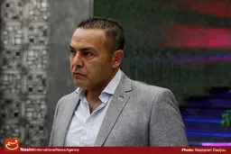 نظر فریبرز عرب‌نیا درباره 