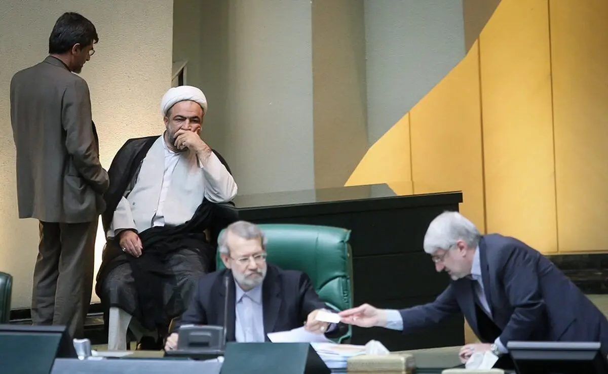 رسایی: چرا دولتمردان از مصوبه هسته‌ای مجلس دلواپس شده‌اند؟!