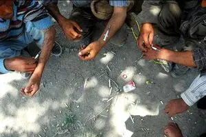 چند معتاد در جهان وجود دارد؟