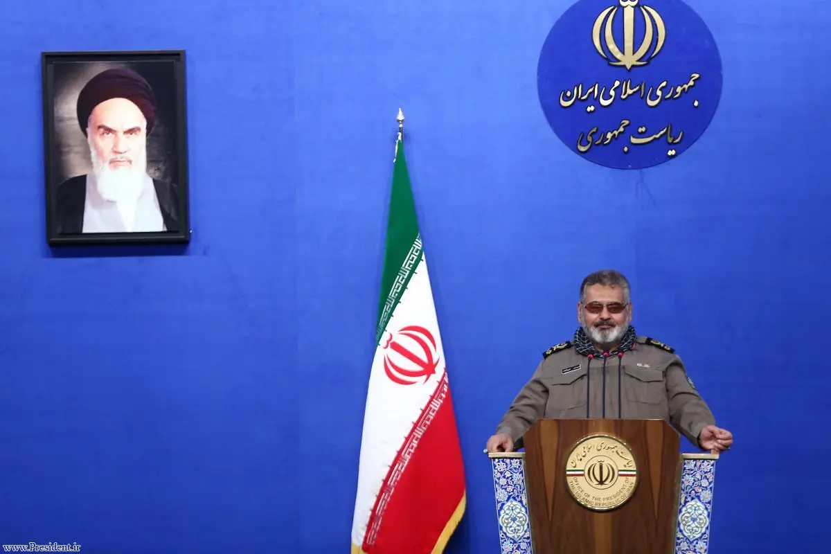 سرلشکر فیروزآبادی: نیروهای مسلح و دولت بازوان ولایت هستند