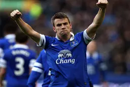 منچستریونایتد برای جذب مدافع اورتون آماده می‌‌شود