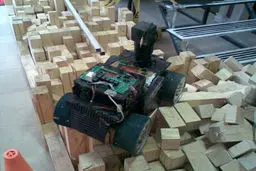 ساخت ربات پدافند با کاربری نظامی توسط محقق دانشگاهی