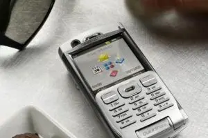 حق امتیاز پروانه اپراتور مجازی موبایل پنج میلیارد تومان تعیین شد