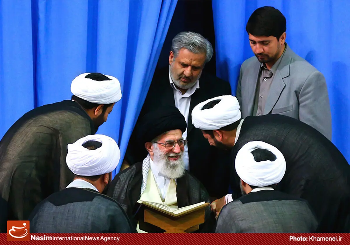 گزارش تصویری:: محفل انس با قرآن در حسینیه امام خمینی(ره)