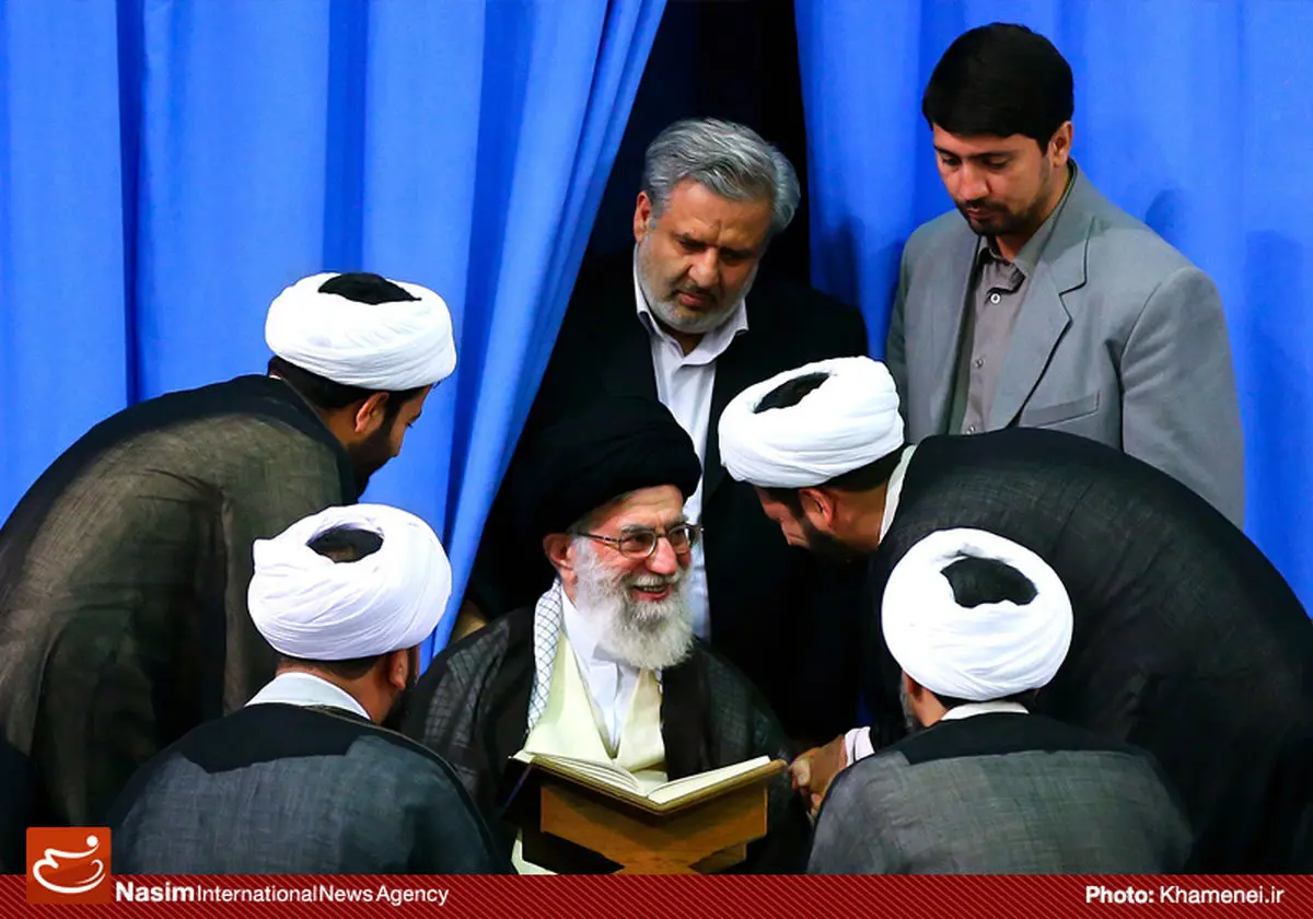 گزارش تصویری:: محفل انس با قرآن در حسینیه امام خمینی(ره)