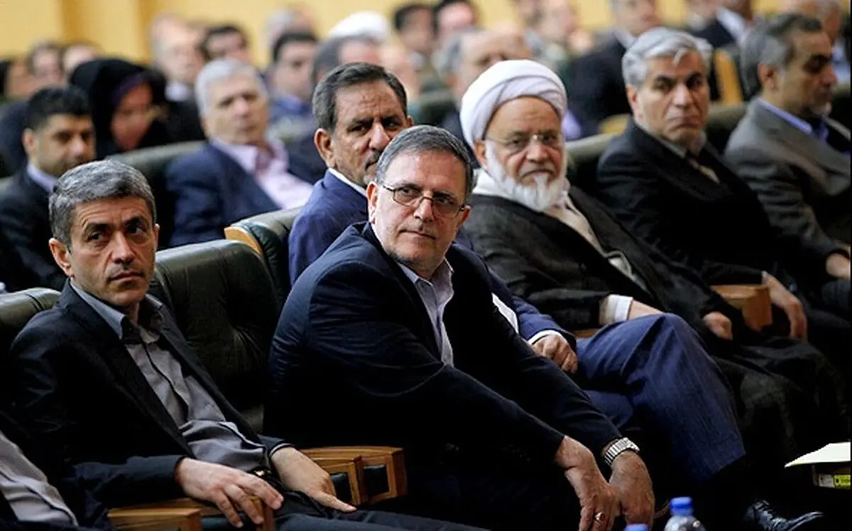 وعده رئیس کل بانک مرکزی درباره دلار به روز پانصد و پنجاهم رسید!