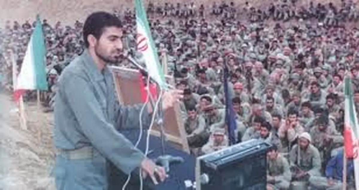 فیلمی کمتر دیده شده از حاج قاسم سلیمانی  در کنار رهبر معظم انقلاب