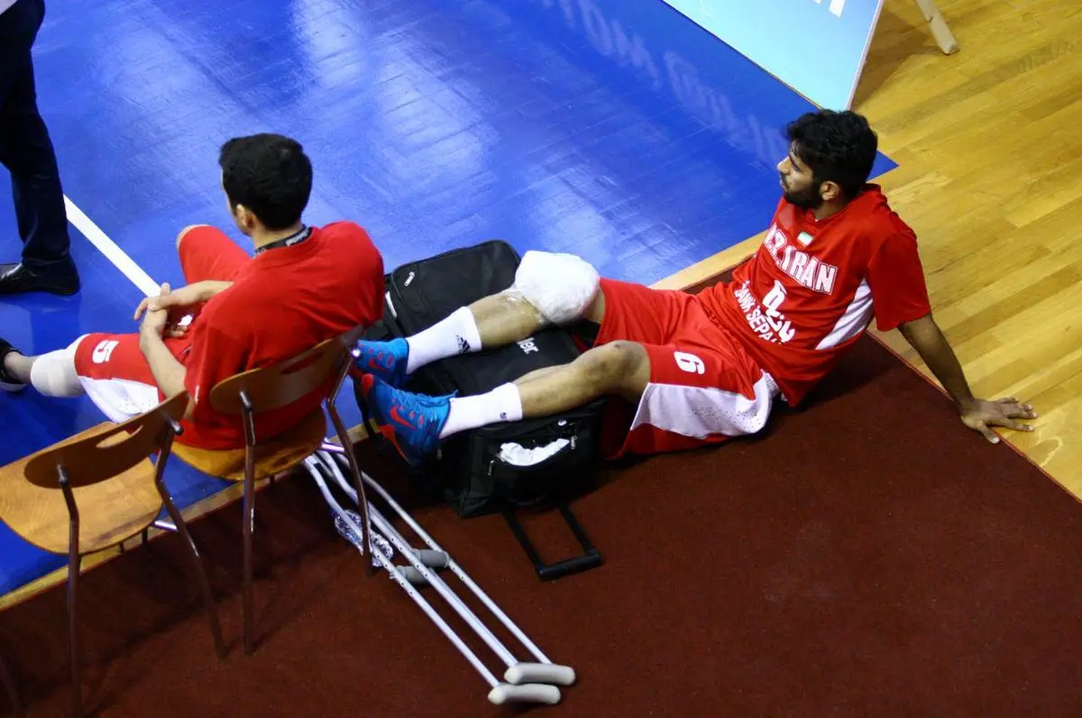عکس خبری:: دومین مصدوم روی دست تیم بسکتبال جوانان