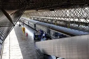 انعقاد قرار‌داد طراحی ایستگاه‌های راه‌آهن با فرانسه
