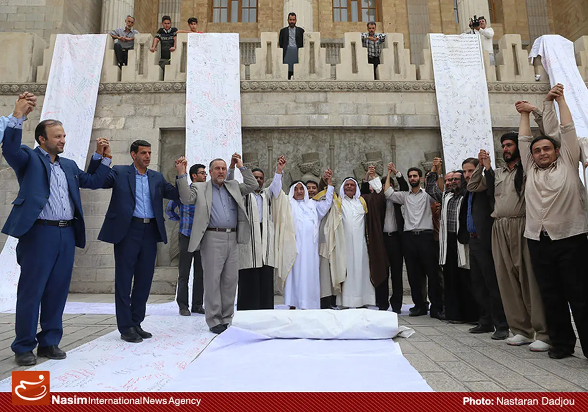 گزارش تصویری:: مراسم تحویل طومار گزاره‌برگ ملی هسته‌ای به وزارت امور خارجه