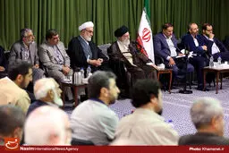 گزارش تصویری:: دیدار جمعی از شاعران با رهبر معظم انقلاب