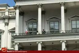 عکس:: ضبط پیام ویدیوئی توسط محمدجواد ظریف در هتل محل برگزاری مذاکرات