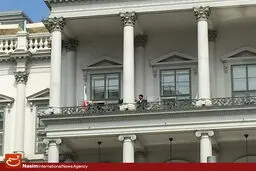 عکس:: ضبط پیام ویدیوئی توسط محمدجواد ظریف در هتل محل برگزاری مذاکرات