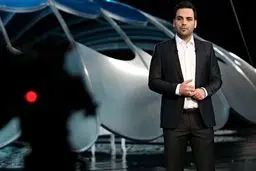 احسان علیخانی: از همه عذرخواهی می‌کنم