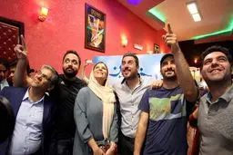 استقبال از حضور هنرمندان 