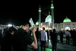 پخش مراسم احیای شب‌های قدر شبکه یک از حرم امام رضا(ع)