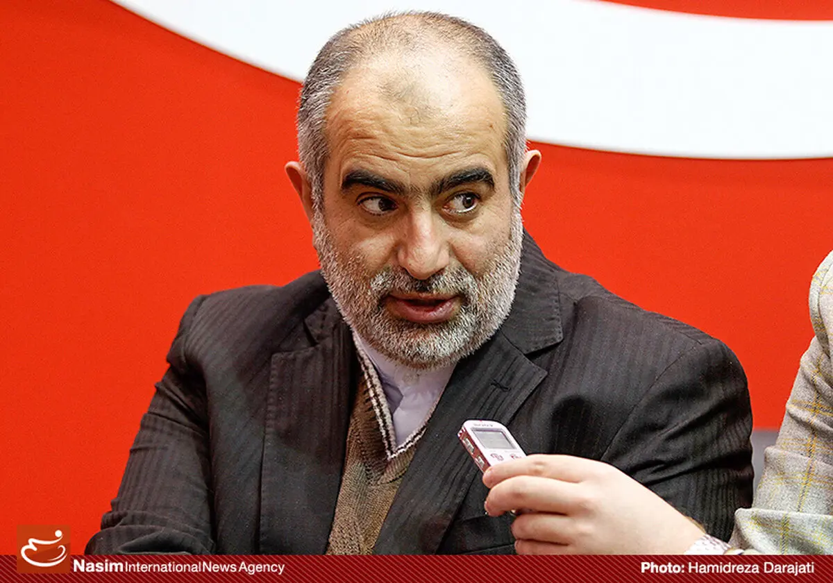 آشنا: عید فطر سه دهه استقامت مردم ایران پیشاپیش مبارک